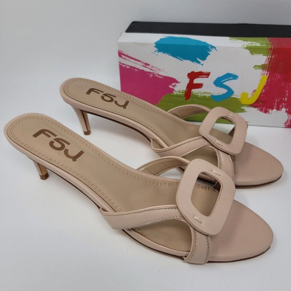FSJ Womens Sandals Sz 11 M Summer Low Heel Slip On Shoes Casual Beige Shoes